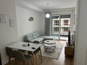 Bright & Roomy
